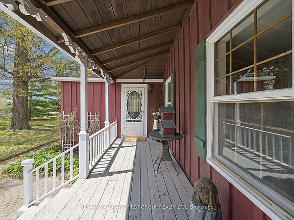 2nd image of 130 Myrtle Rd E