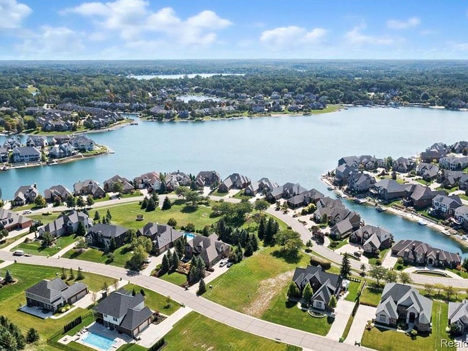 1st image of 10539 Stoney Point Dr