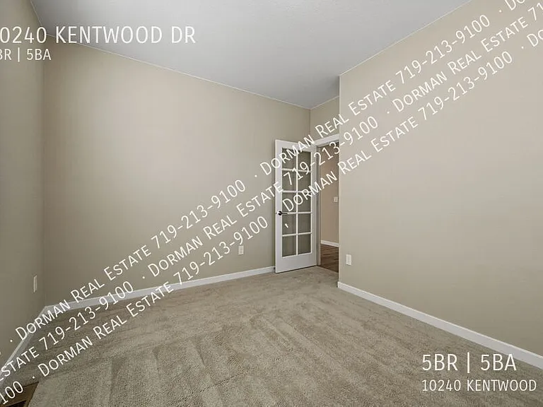 10240 Kentwood Dr — Photo 52