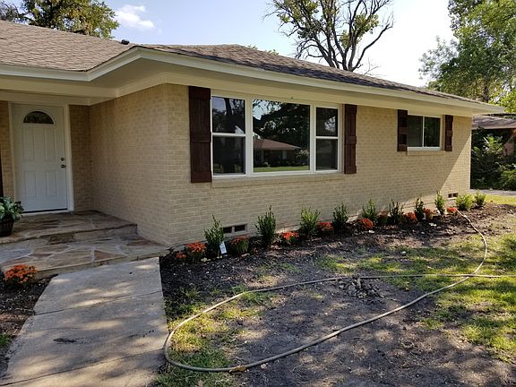 3rd image of 1622 Black Hawk Ln