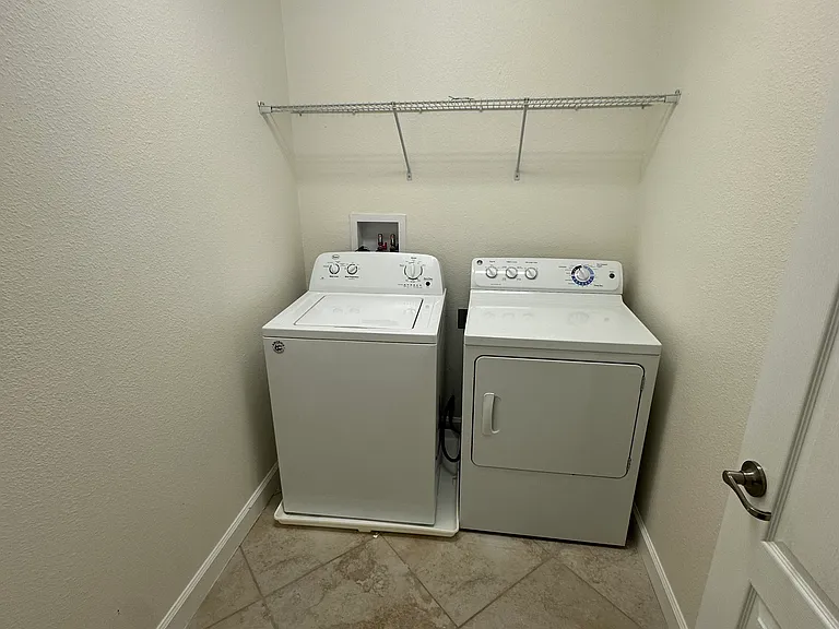 2730 Atherton Dr — Photo 30