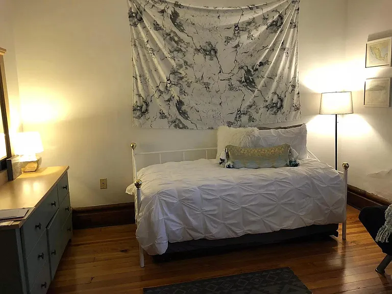 143 W Hubbard Ave — Photo 7
