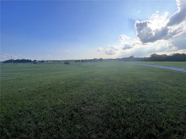 1440 Ardemagni Rd, Springdale, AR 72762