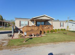 7 Chamnesstown Rd, Elkville, IL 62932