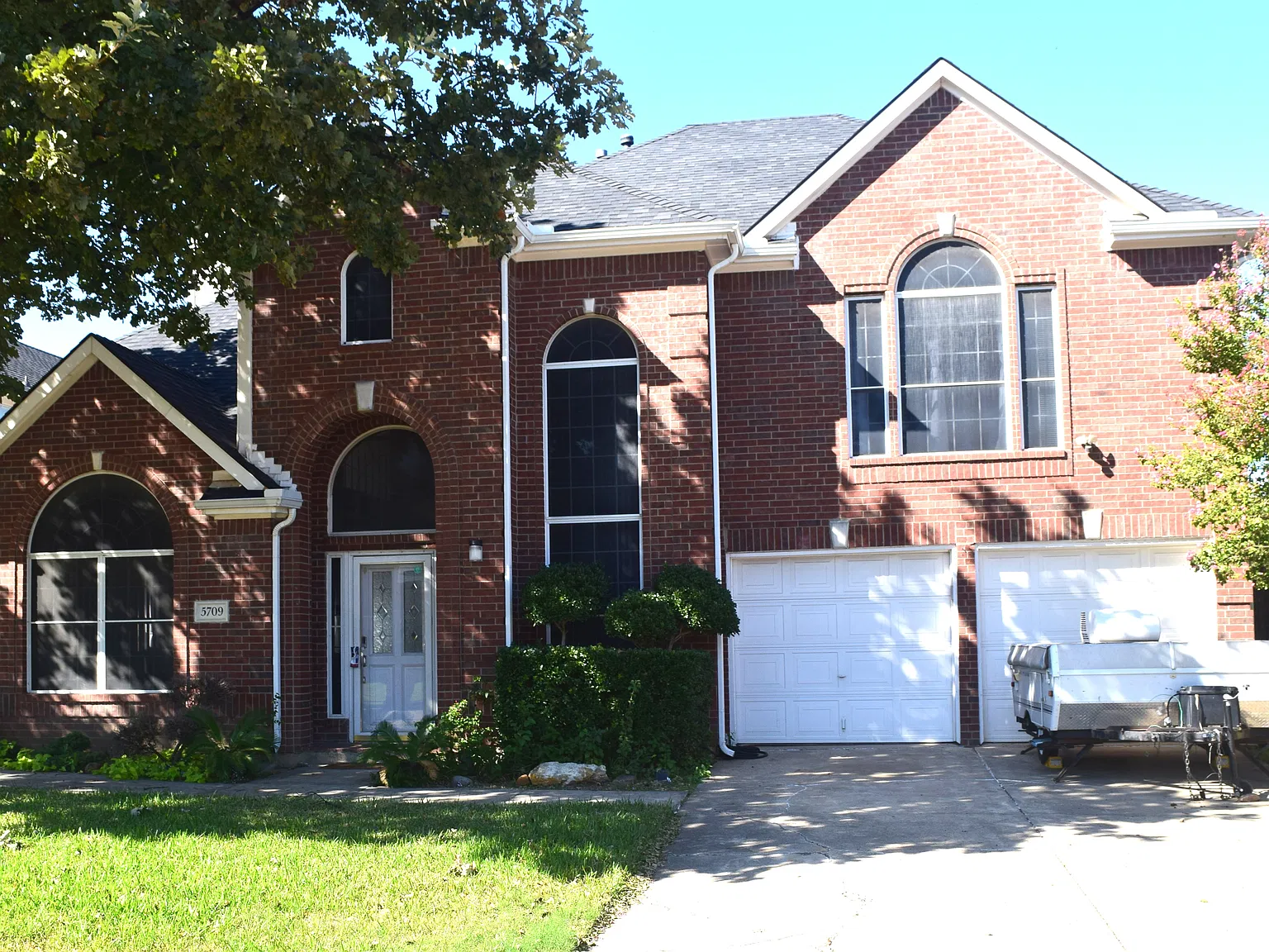 3 bed, 2567 sqft, $2,700 — Photo 1