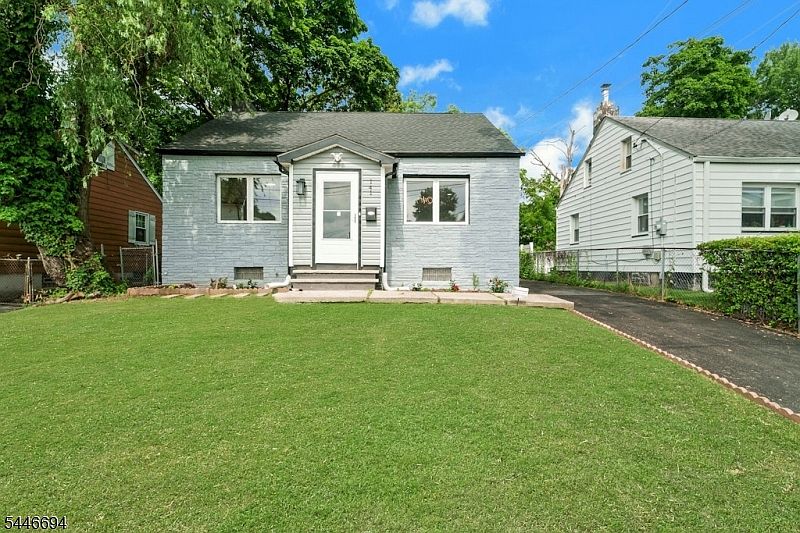 1st image of 141 Lenox Ave