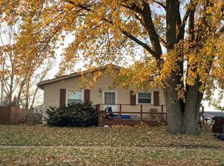 325 Southview Dr, Rochelle, IL 61068