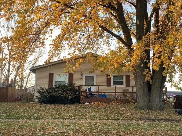 325 Southview Dr, Rochelle, IL 61068