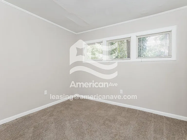 774224_012_bedroom_13972877.jpg