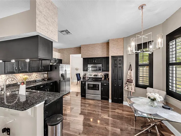 13115 Royal George Ave — Photo 16