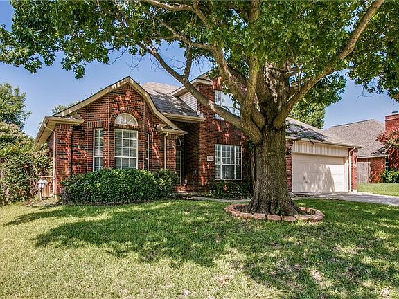 2nd image of 4621 Prescott Cir
