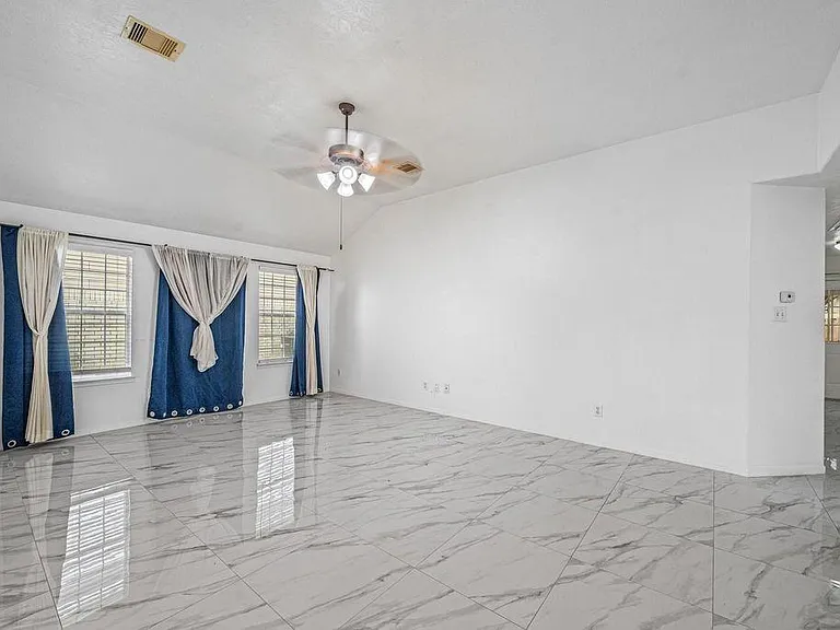 8131 Golden Trace Ct — Photo 5