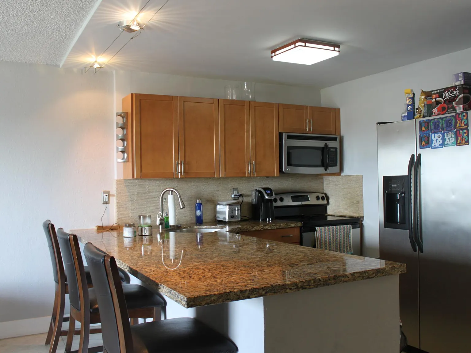2 bed, 774 sqft, $2,300 — Photo 2