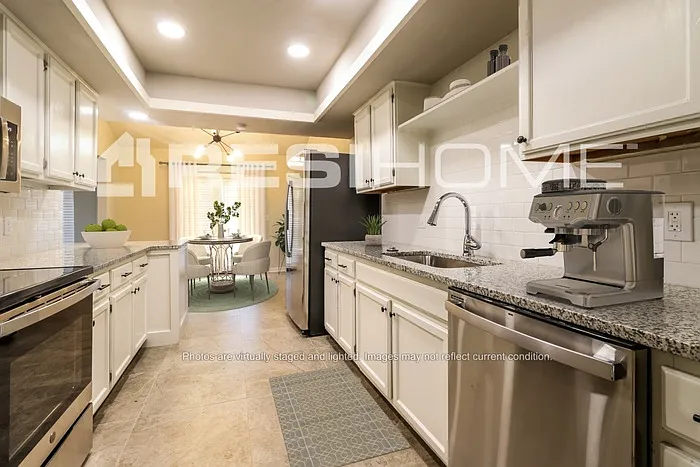 10041 S Ross Ave — Photo 3