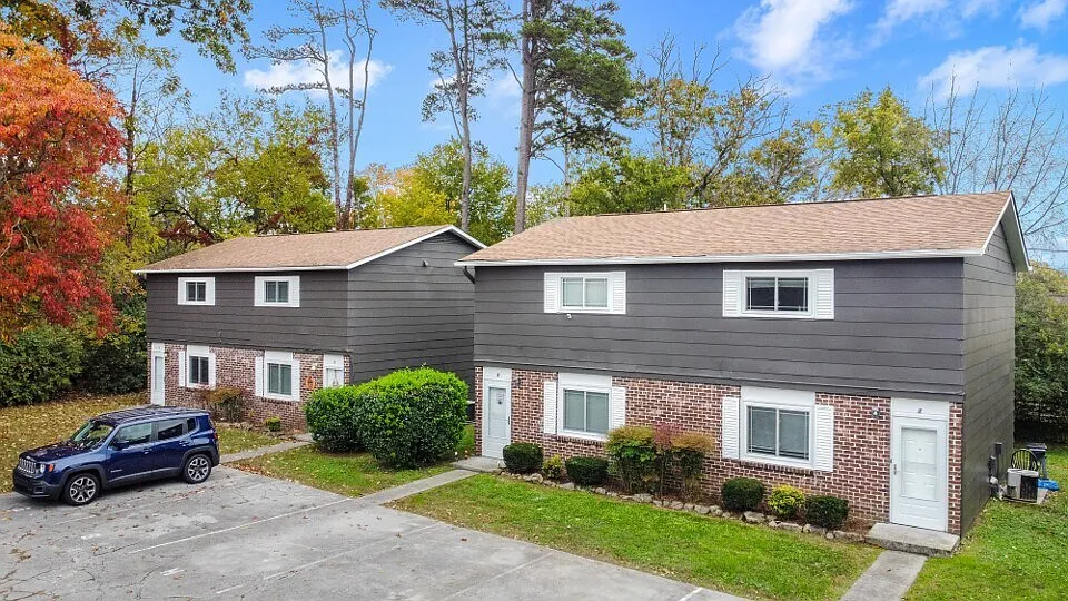 Bridalwood Townhomes — Photo 1