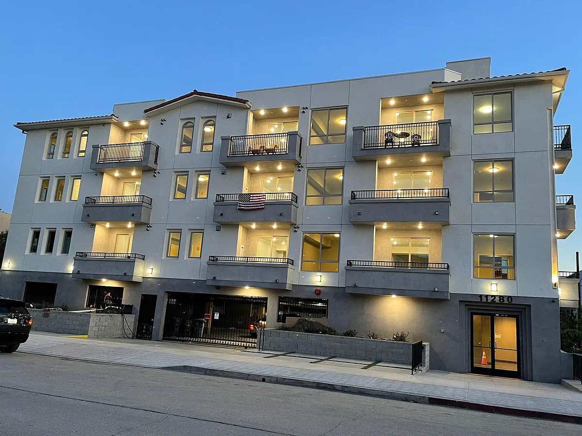 Building Photo - 11280 Peach Grove St #305