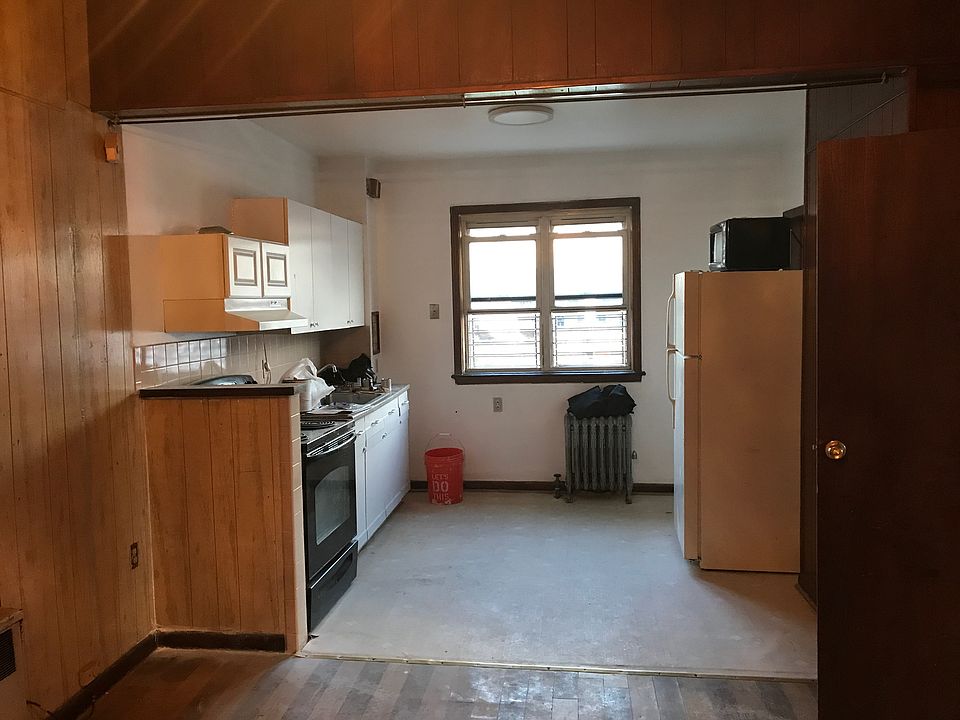 Kitchen and Living room 