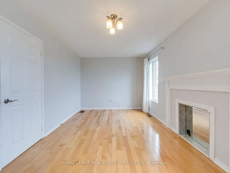 204 Roxton Rd — Photo 30