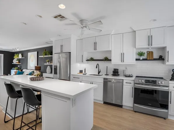 8900 Warwick Drive, Boca Raton, FL 33433