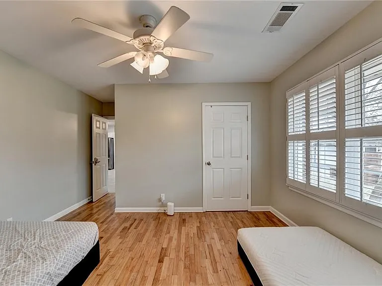 8 Highland Ln — Photo 31