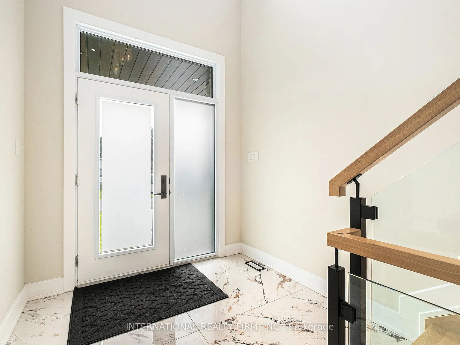 4 bed, $5,500 — Photo 4