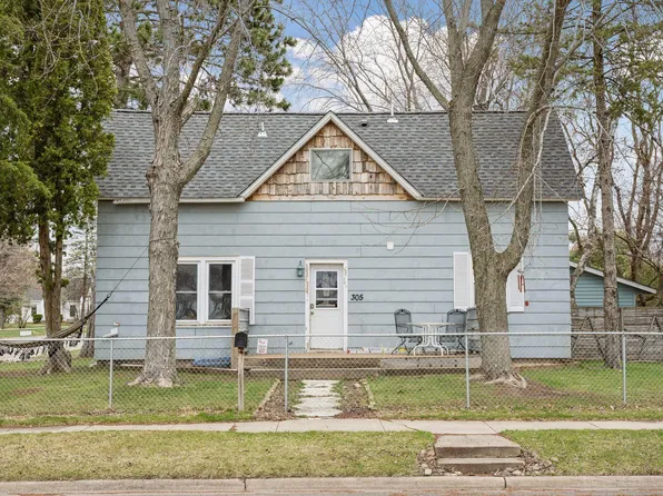 305 3rd Ave SE, Milaca, MN 56353