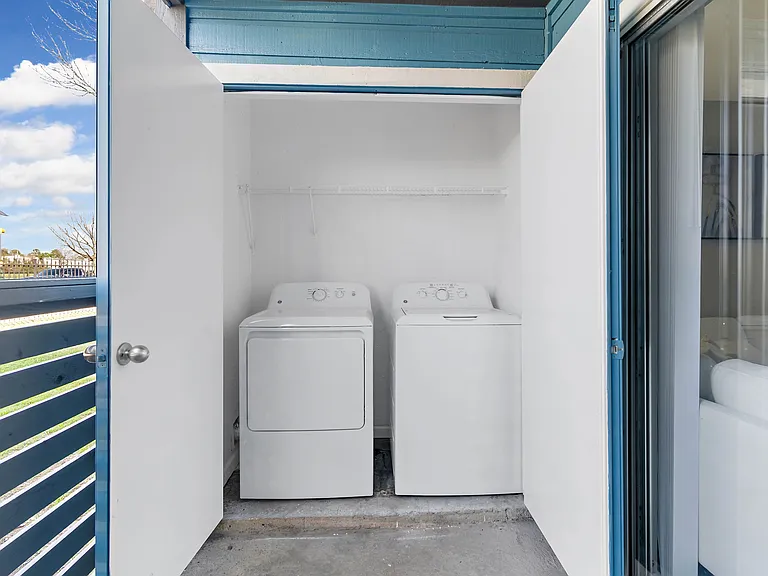 Sonoma Apartments — Photo 17