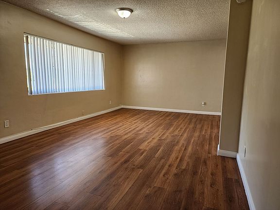 3rd image of 4357 Elm Ave #4361-3