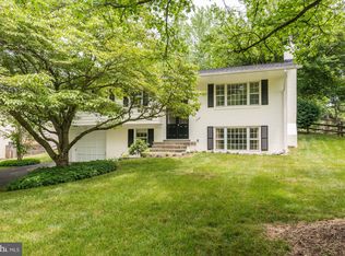 11733 Ambleside Dr, Potomac, MD 20854