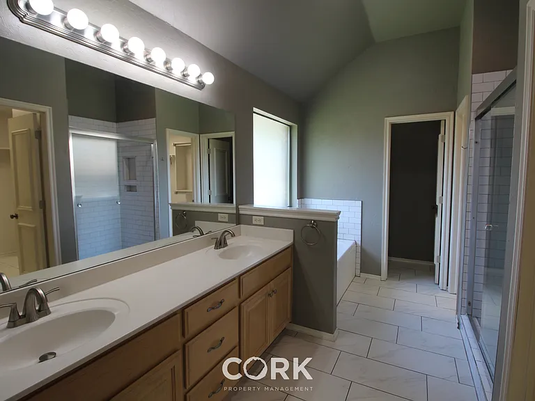 2808 Stonebrook Rd — Photo 35
