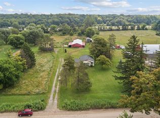 25245 Bell Rd, New Boston, MI 48164