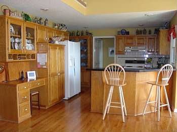 5th image of 10433 W 131st St