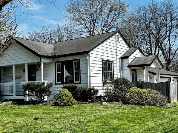 191 9th St NE, Barberton, OH 44203