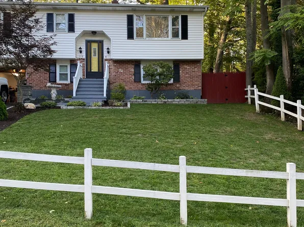 110 Wooster Avenue, Waterbury, CT 06708