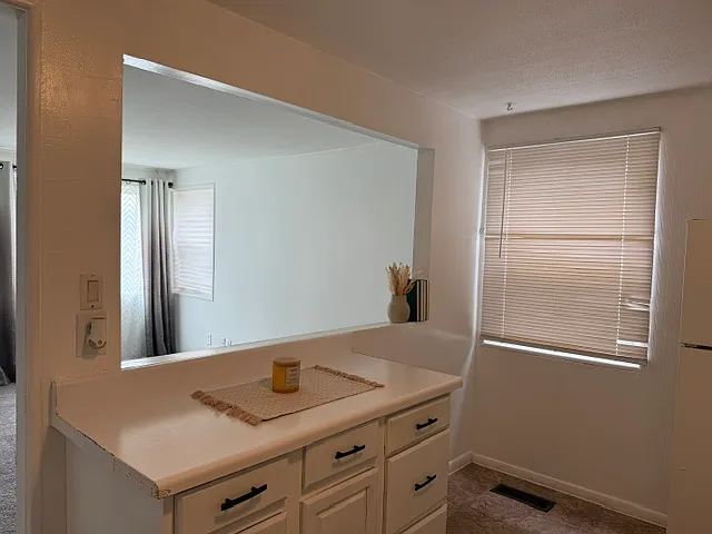 1429 Merrifield Ave — Photo 4