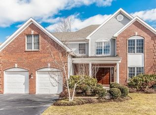 26 Hamilton Ct, Fairfield, CT 06824