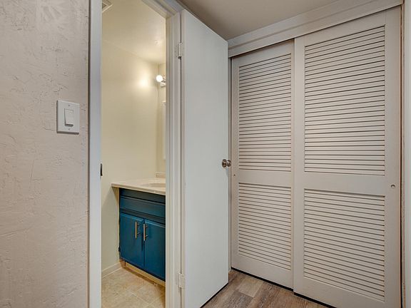 2nd image of 1403 Rexford Pl