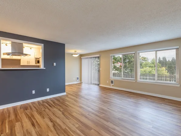 89th Building, 2015 NE 89th St APT 202, Seattle, WA 98115