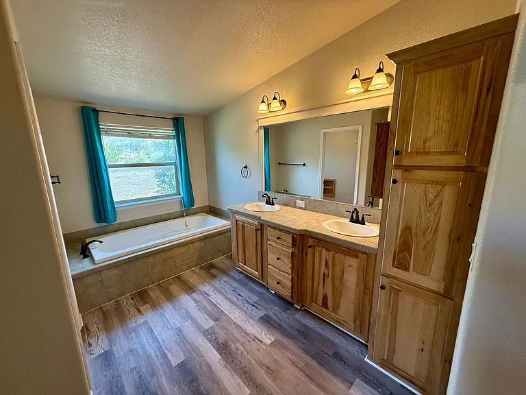 20324 Clearwater Dr — Photo 30