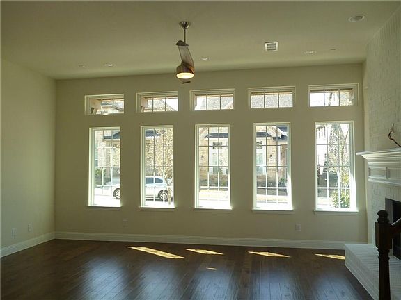 4th image of 6813 Royal View Dr