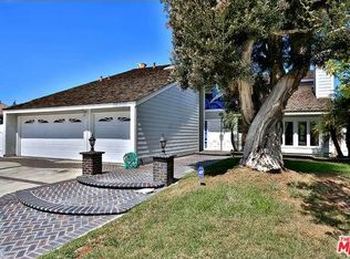 18001 Hartfield Cir, Huntington Beach, CA 92649