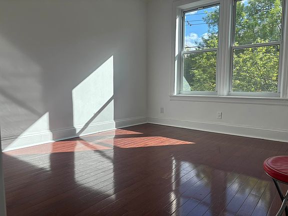 5th image of 27-17 24th Ave #1