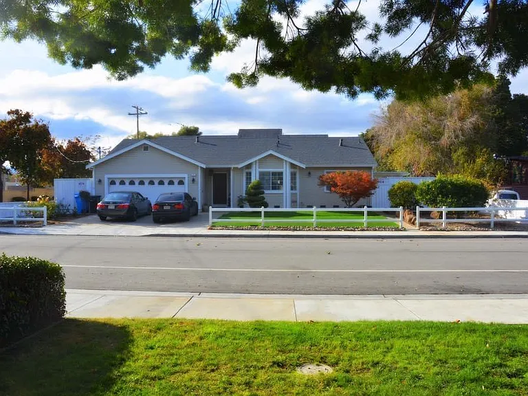 25 Brookside Ave — Photo 1