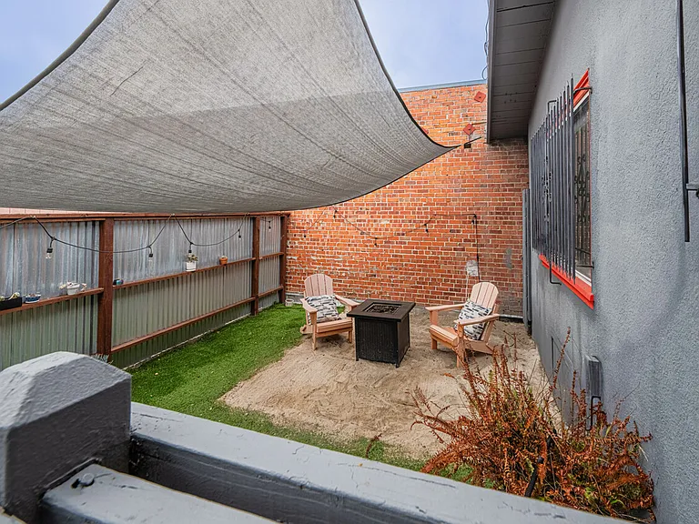 4211 Martin Luther King Jr Way — Photo 24