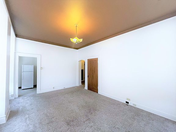 2nd image of 1915 Hewitt Ave APT 208