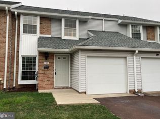 702 Springhouse Ct, Lansdale, PA 19446