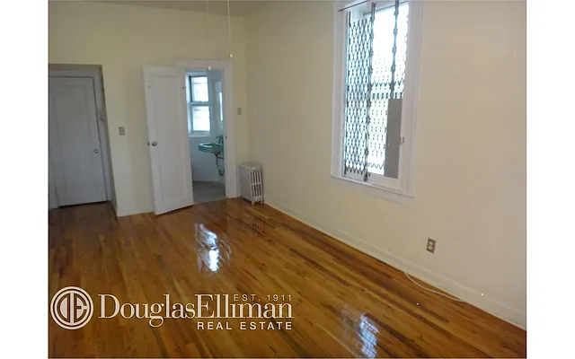 Rented by Douglas Elliman | media 31