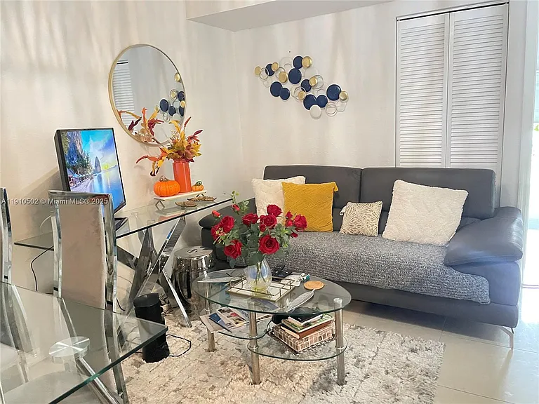 27563 SW 139th Psge #B — Photo 6