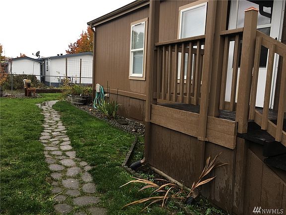 2nd image of 167 Blue Heron Dr