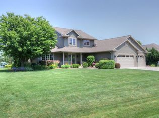5119 Hidden Creek Dr, Sheboygan, WI 53083